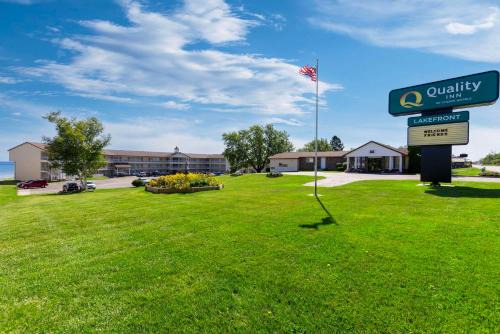 Quality Inn Lakefront