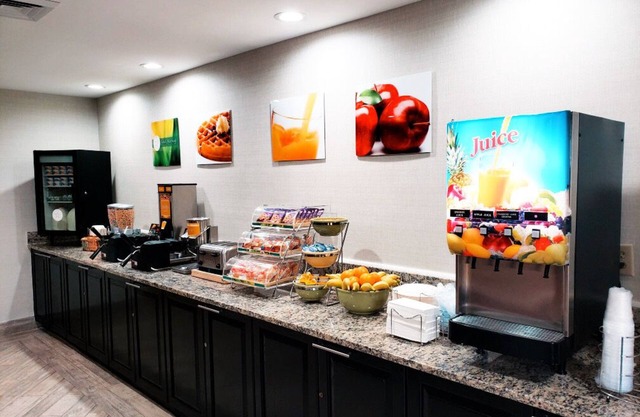 Quality Inn & Suites Clemmons I-40