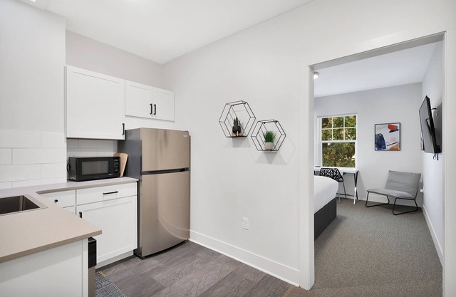 Queen Bed + Kitchen + Washer/Dryer, Mt Shasta #206