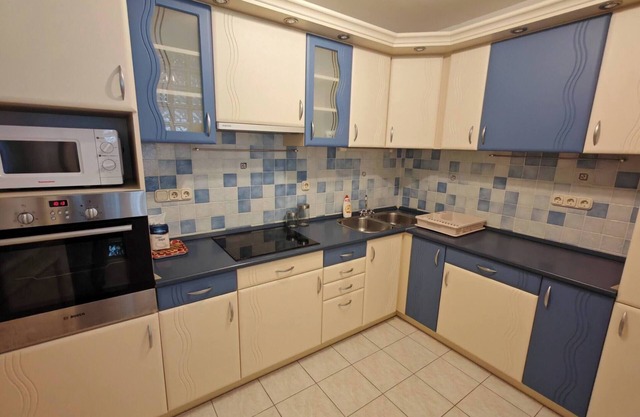 Quelle Apartment in Downtown with private garden