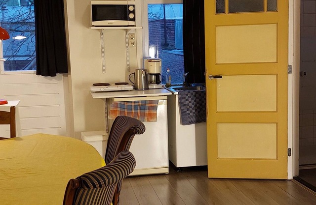 Quiet and bright studio close to Amsterdam