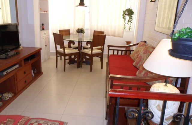 Quiet and cozy apartment in a safe, high level and quiet neighbourhood