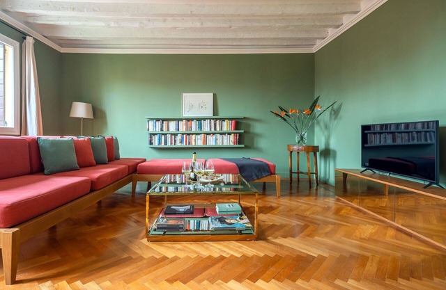 Quiet and Eclectic Apartment next to the Fenice Theatre