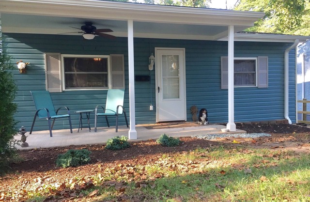 Quiet Comfy Cottage - Super Clean - Equipped for Comfort and Enjoyment!