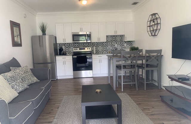 Quiet Country Apartments Near Major Attraction