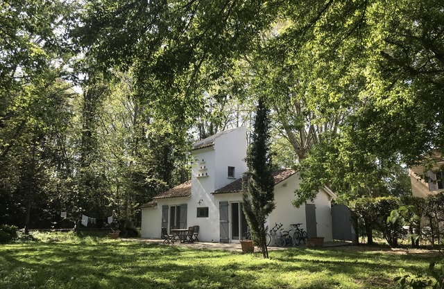 Quiet cottage for 2-4 people in the countryside in the Camargue
