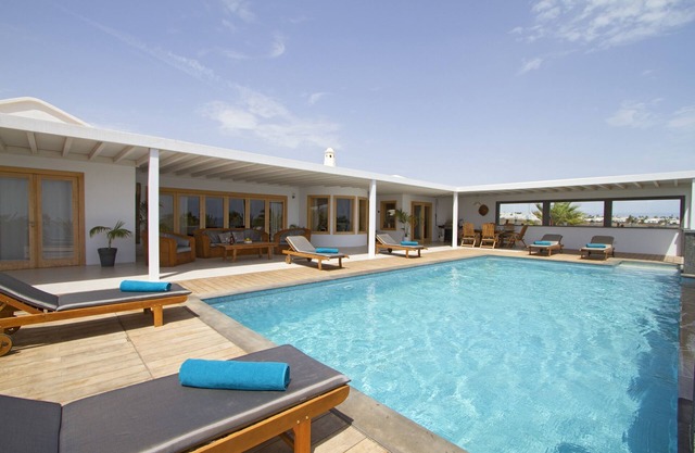 Quiet luxury Villa with heated pool and Panoramic uninterrupted sea & mountain views