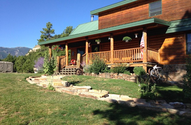 Quiet, peaceful log home on 40 acres with nature right out the door.