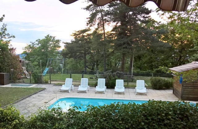 quiet place, rejuvenating, in full nature between VAISON and MONT VENTOUX