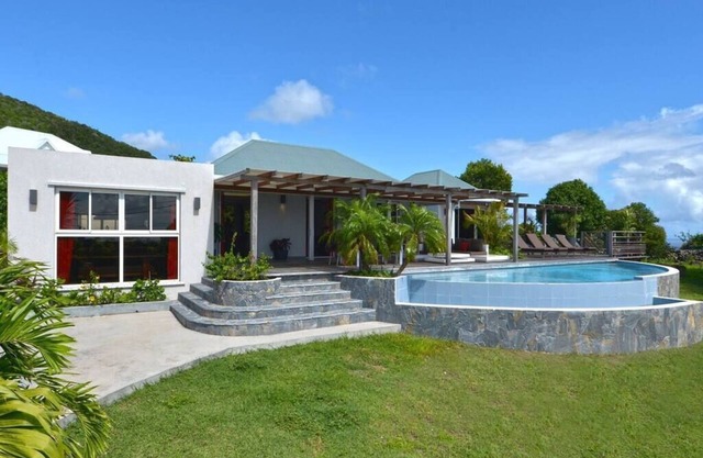 Quiet & Relaxing Villa Evan, WIFI, Pool, BBQ