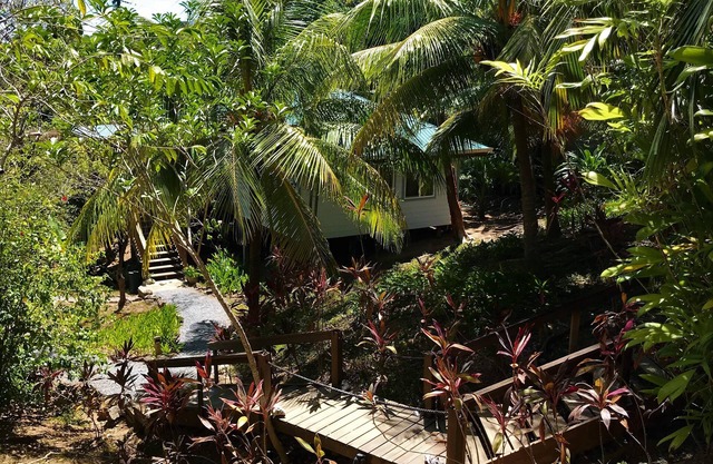Quiet retreat, ideal for an intimate romantic getaway or 2 couples
