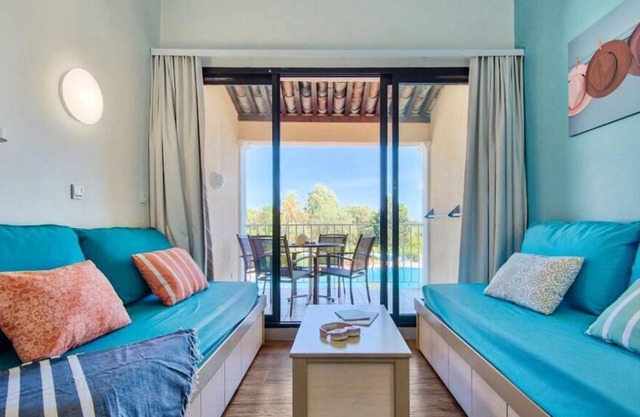 Résidence Pierre & Vacances Les Parcs de Grimaud*** - Apartment for 4 people - 1 bedroom - Terrace or balcony
