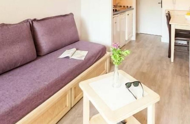 Résidence Pierre & Vacances La Pinède*** - Studio for 4 people - 1 sleeping area - Terrace or balcony - Garden view