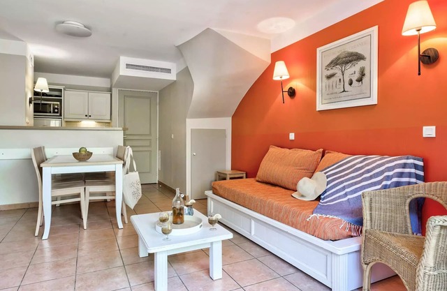 Résidence Pierre & Vacances Le Hameau de la Pinède *** - House 6 people - 2 bedrooms - Duplex - Terrace - Air-conditioned
