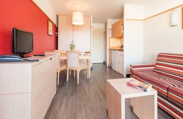Résidence Pierre & Vacances Le Moulin des Cordeliers*** - Apartment for 4 people - 1 bedroom - Terrace or balcony