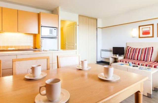 Résidence Pierre & Vacances Le Moulin des Cordeliers*** - Apartment for 6 people - 1 bedroom + 1 sleeping area - Terrace or balcony