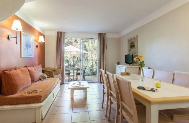 Résidence Pierre & Vacances Le Hameau de la Pinède *** - House sleeps 8 - 2 bedrooms + 1 sleeping area - Triplex - Terrace - Air-conditioned