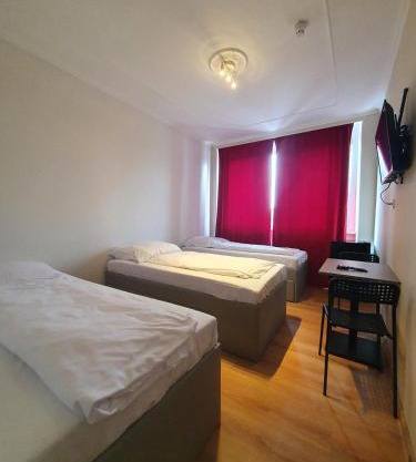 R&B Hotel