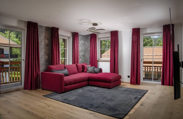 R6 Tegernsee - Apartment TOP 10 in the 2. First floor with attic studio