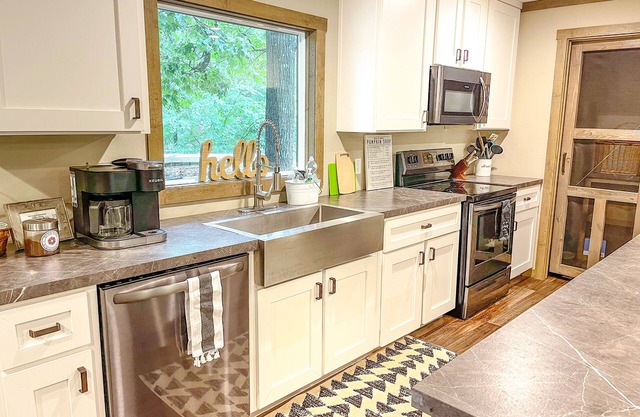 Rabbittail Retreat, 1/2 mi from Lake Ouachita, kayaks, biking/hiking trails