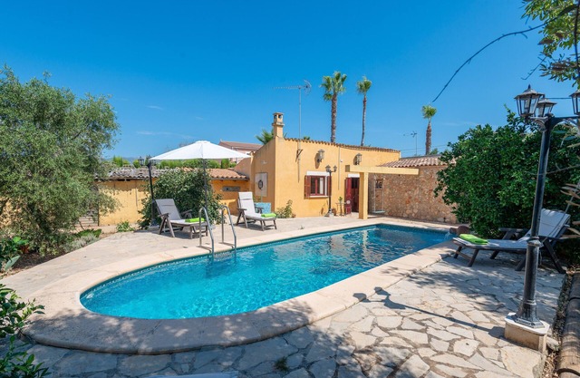 RACO DE CAN PEP - Beautiful traditional Majorcan house with private pool in a quiet and ru