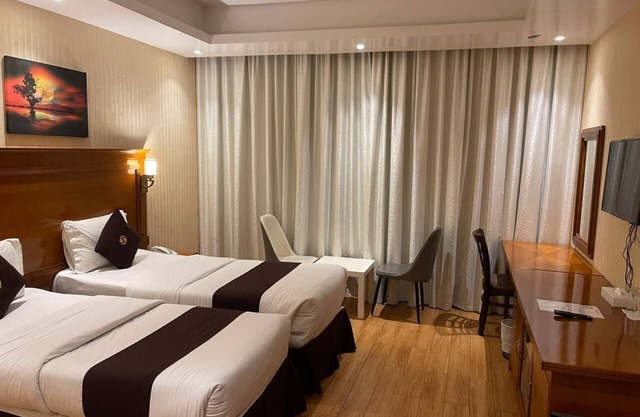 Raha Grand Hotel