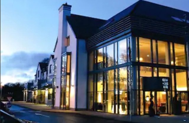 Raheen Woods Hotel