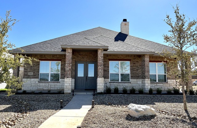 Raider Red Casa - Family-friendly neighborhood with an entertainers backyard!