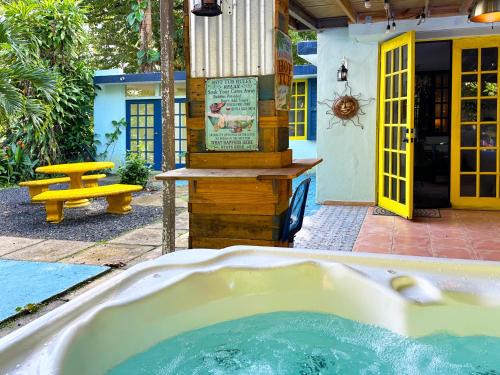 Rainforest View with Spa 4 Bed 3 Bath Sleeps 8