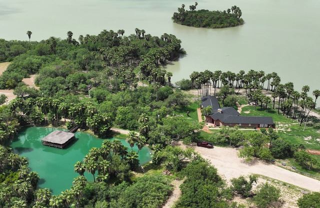 Rancho El Charco Resort - Private Pool, Wildlife & Lake Retreat