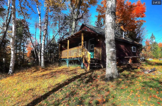 Rangeley Lakefront Cabin. Close to Town. Boat Dock on Property.