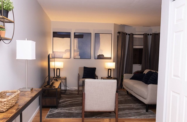 --Rare Find Renovated 2BR Boston, MA - 1.5 Bath, Condo w/Huge Master Bedroom.