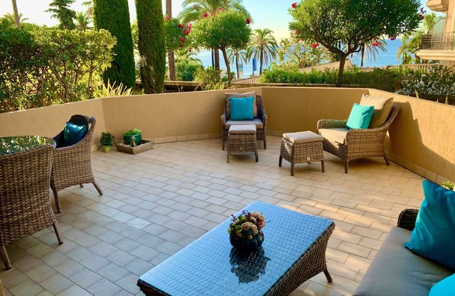 🍋RARE FIND- STUNNING SEA FACING APARTMENT IN HEART OF MENTON, FANTASTIC TERRACE