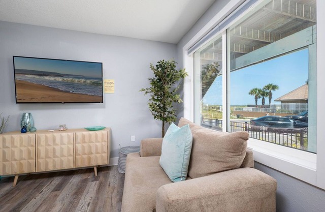RB | Ocean views and steps from the sand!