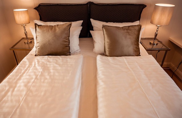 Re-Opening May 23 Watthues - Penthouse Junior Suite - Apartment with hotel service