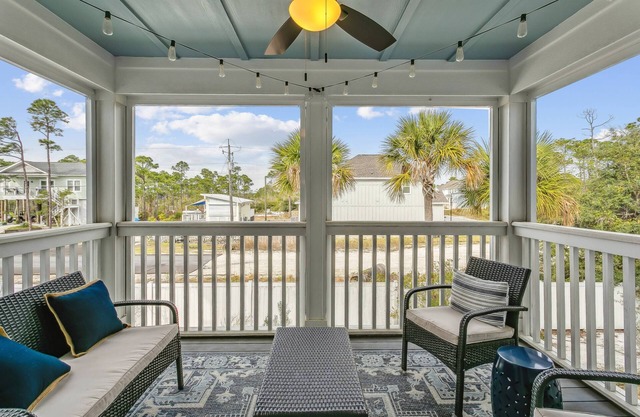 Ready for Salty Summers |Pet Friendly 2BR Lost Key Townhouse |Free Golf |Private Beach |2 Pools |Spa