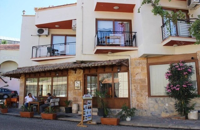 rebetika hotel located secuk near ephesus (Double Bed)