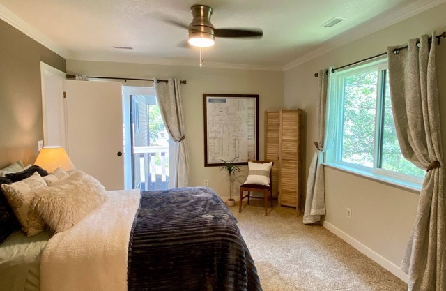 Recently Remodeled Long Term Stay in Beautiful Location