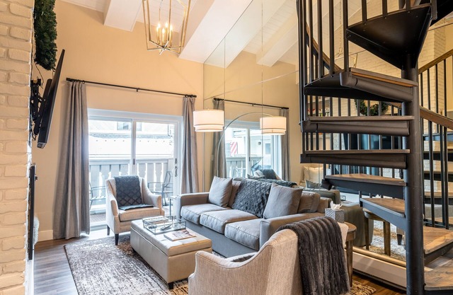 Recently renovated luxury condo in the heart of Vail Village [ToV #008938]