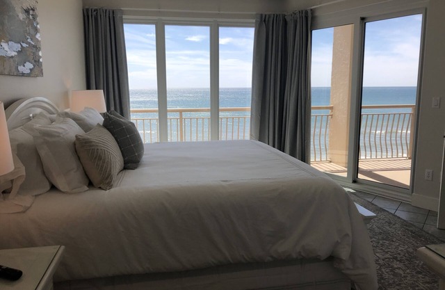 RECENTLY UPDATED - Gulf/Beach Front 2BR/2BA High Pointe