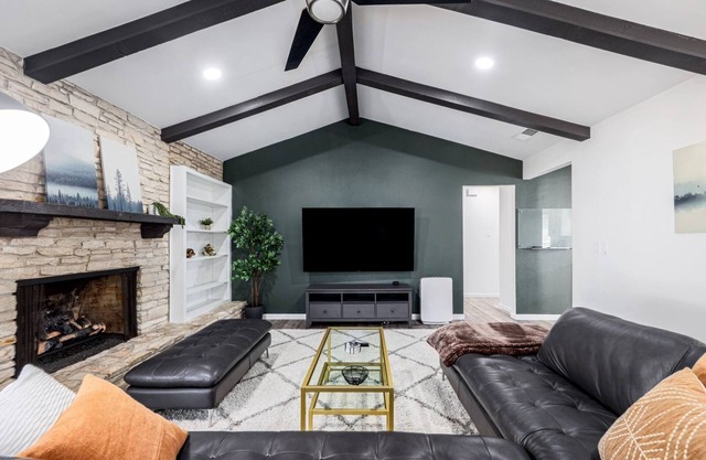 Recharge 3BR by Pickleball Ranch + Massage Chair