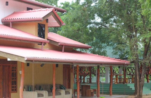 Red Elephant safari Cottage