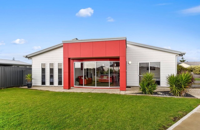 RED FIN part of BLUE FIN HOLIDAY HOMES - Free Wi-Fi & pet friendly