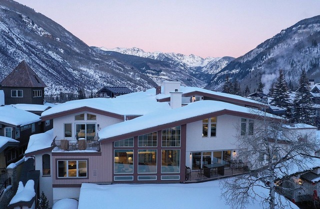 Red Lion Penthouse | 5BR Luxury Condo in Vail Village | Summer AC, Rooftop Hot T