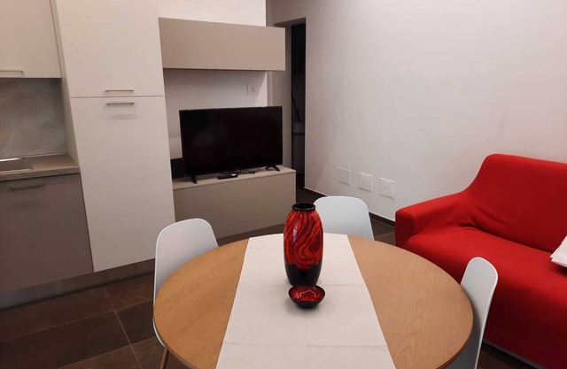 RED MELOGRANO detached apartment with garden near Ferrari Museum