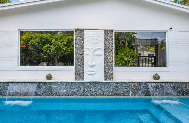 Red Palm Villas: The Saw Palmetto