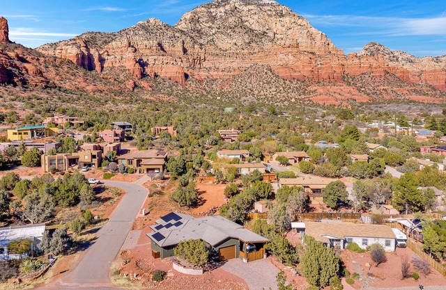 Red rock views, private casita, prime location near trails—your peaceful Sedona escape awaits.