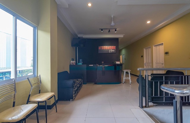 RedDoorz @ H. Agus Salim Street