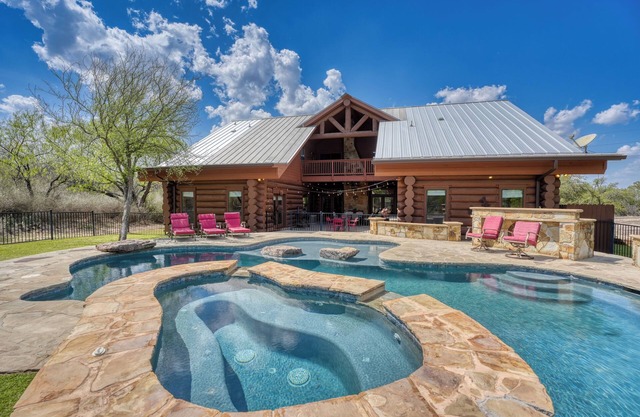 Redtown River Retreat: Serene Escape by the Water!