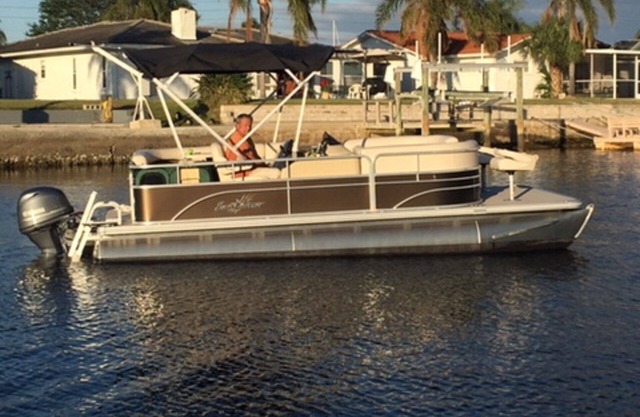 Reduced Fall rates. Book your get away now! FREE use of pontoon boat inc.